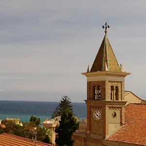https://casa-marina-apartment-ligurien-arma-di-taggia-bei-sanremo.hotelitalianriviera.com