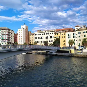 https://a-casa-di-chicca.hotelitalianriviera.com